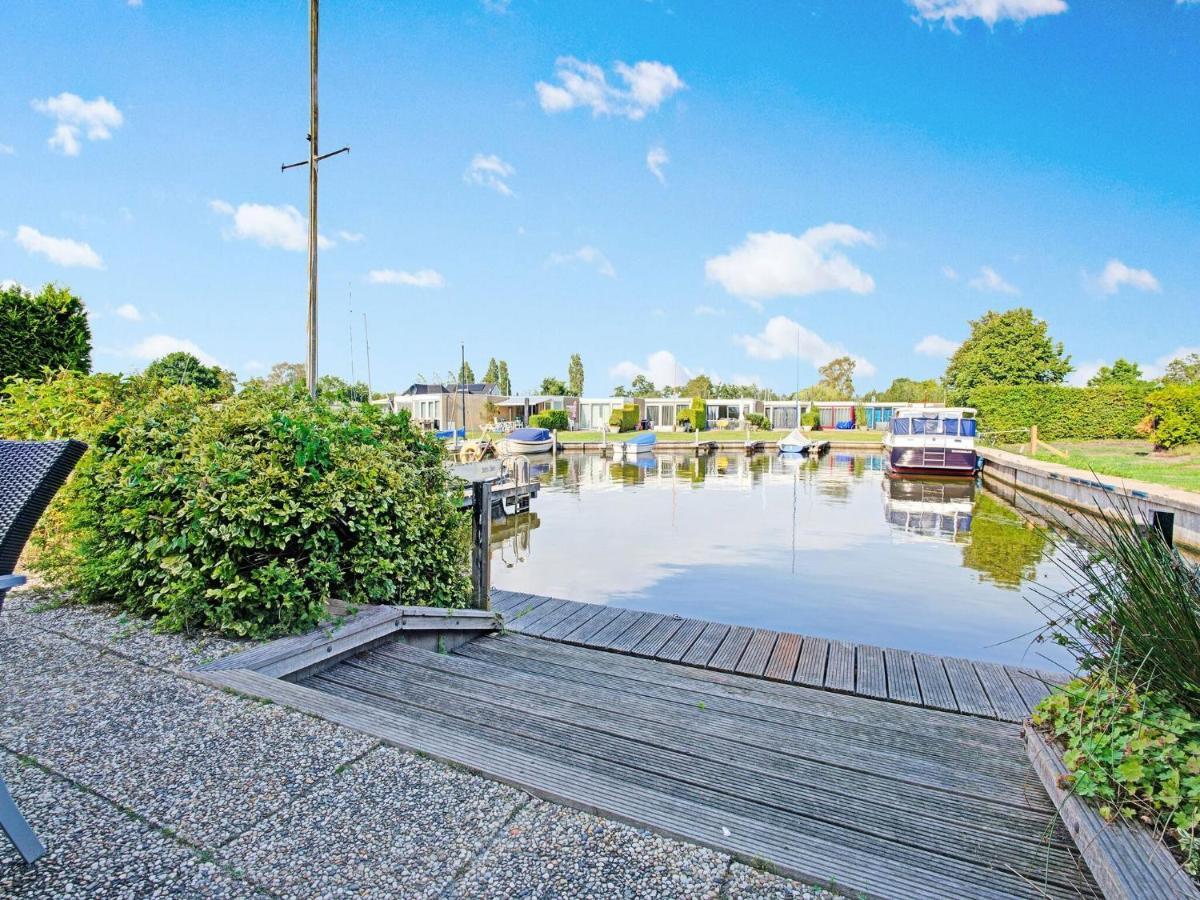 Waterfront Holiday Home With Jetty Boornzwaag over de Wielen 외부 사진